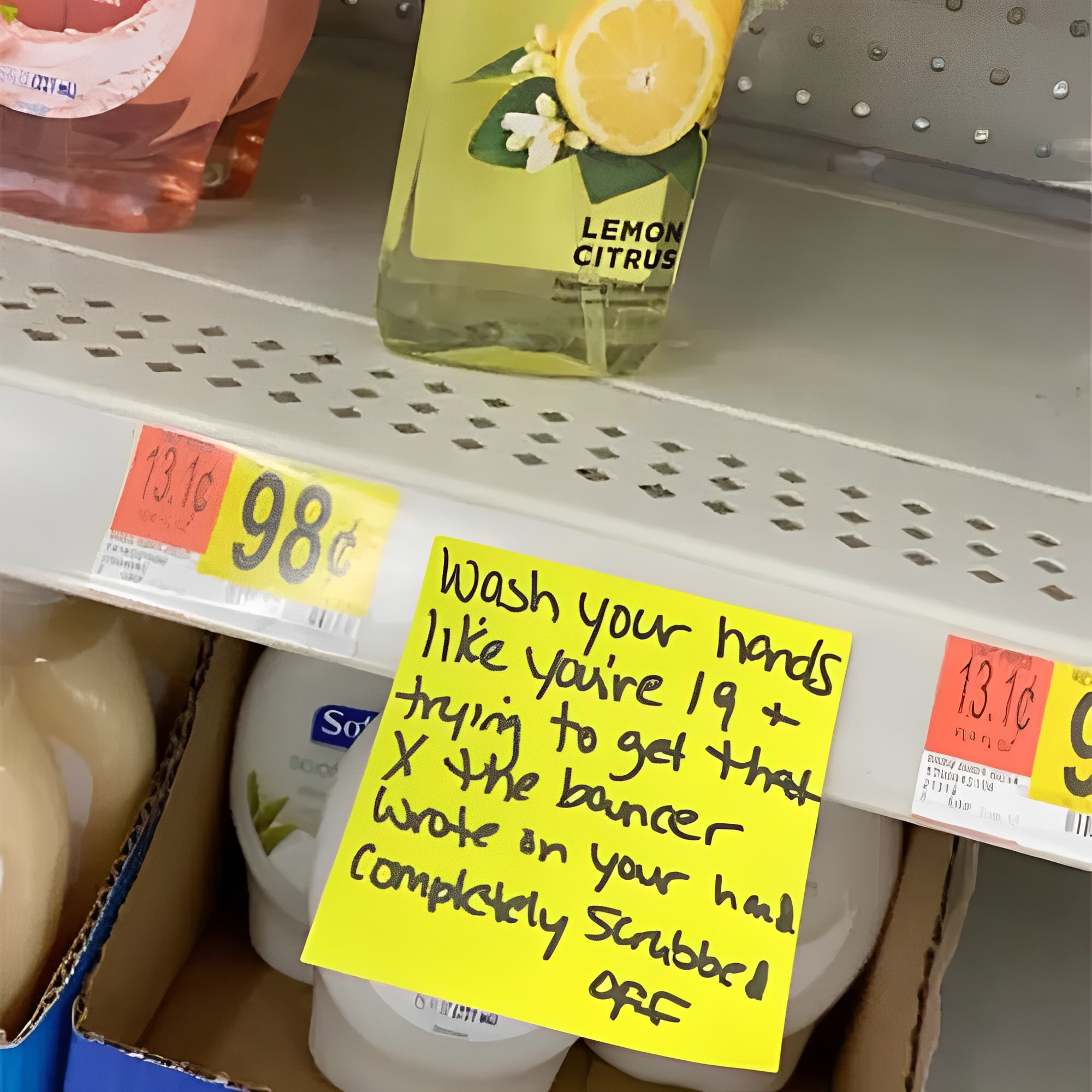 funny-notes-this-woman-places-sticky-notes-all-over-walmart-to-make