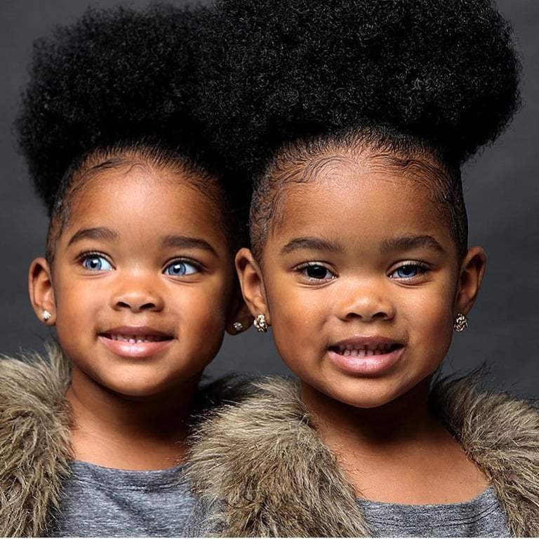 The "True Blue Twins" Are The New Favorite Beautiful Twins