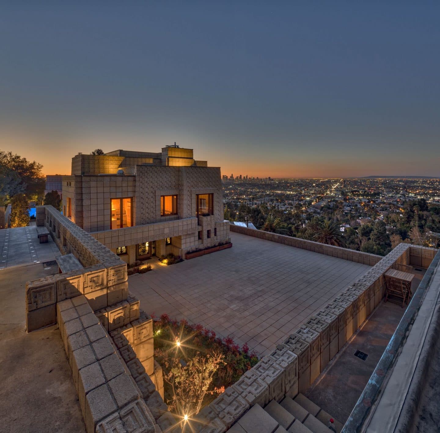 Frank Lloyd Wright s Most Expensive House Sold The Ennis House 