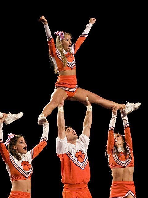 Pictures of Cheerleaders Caught at the Perfect Moment - Family and Pets