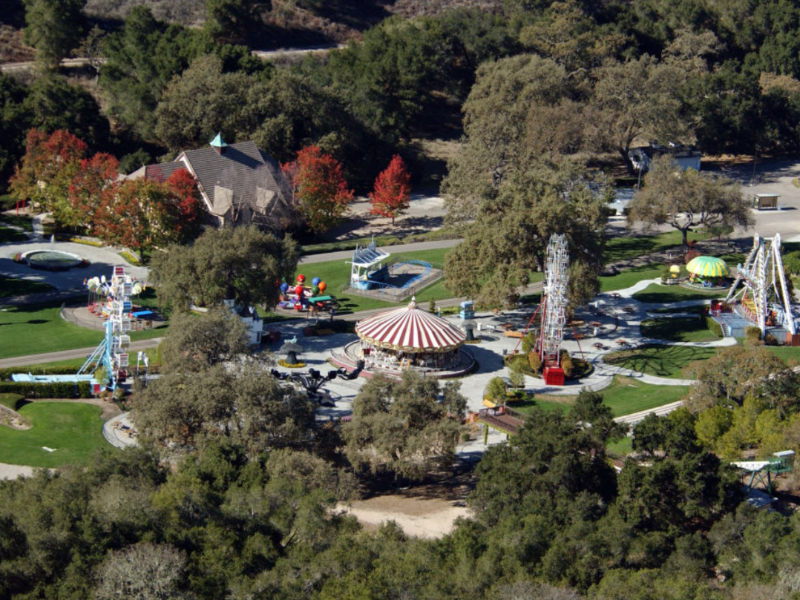 30 Strange Photos From Michael Jackson’s Empty Neverland Ranch We Didn ...