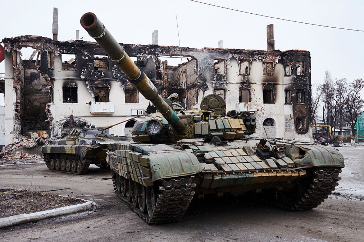 Pro-Russian rebels seize tank from Ukrainian forces in Uglegorsk