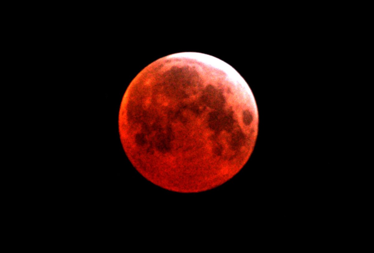 Earth shadow passed over a rare blood moon in Gaza City, Gaza Strip in 2007Solar eclipse from 2013 in Australia